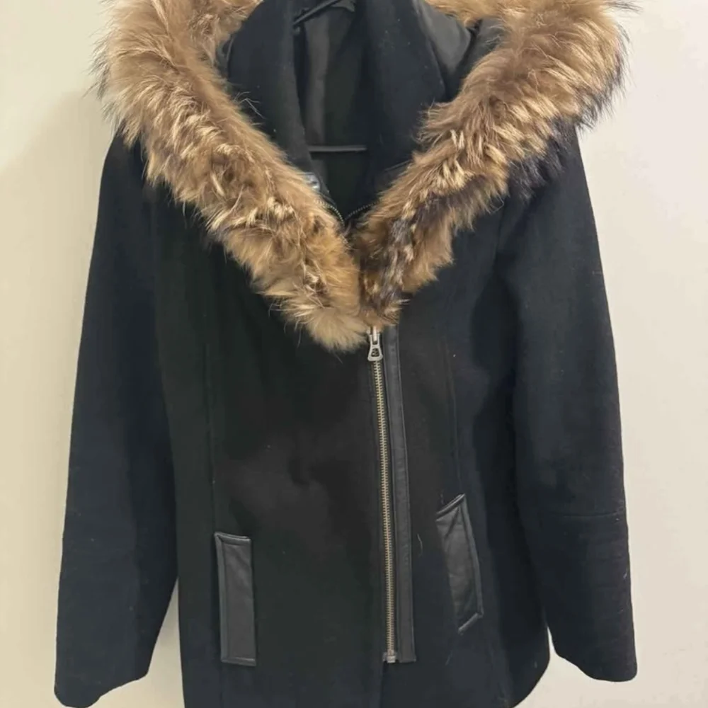Women's Black Faux Fur Trim Jacket - Picture 3 of 4